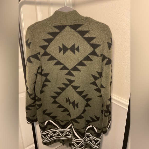 FRYE Tribal Cardigan, Army Green and Black Size Small Boho Chic - Picture 2 of 3